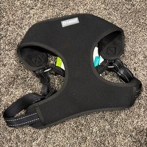 Frisco Black Dog Harness
